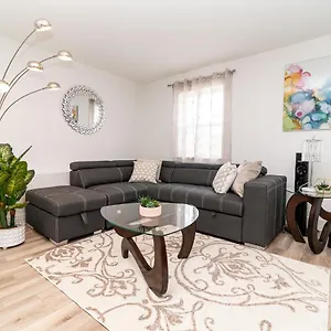 https://glamorous-new-townhouse-business-and-vacation-travel.halifax-hotels.org